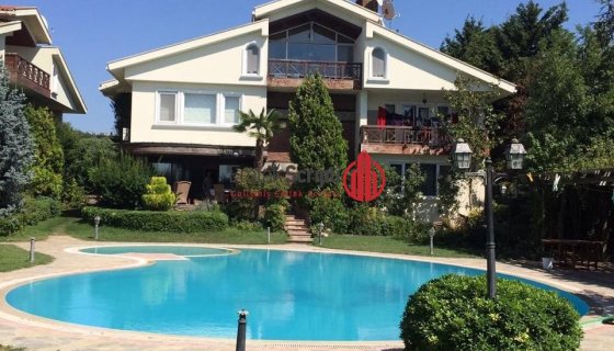 Silivri Selimpaşa 1000 m² Kiralık Villa